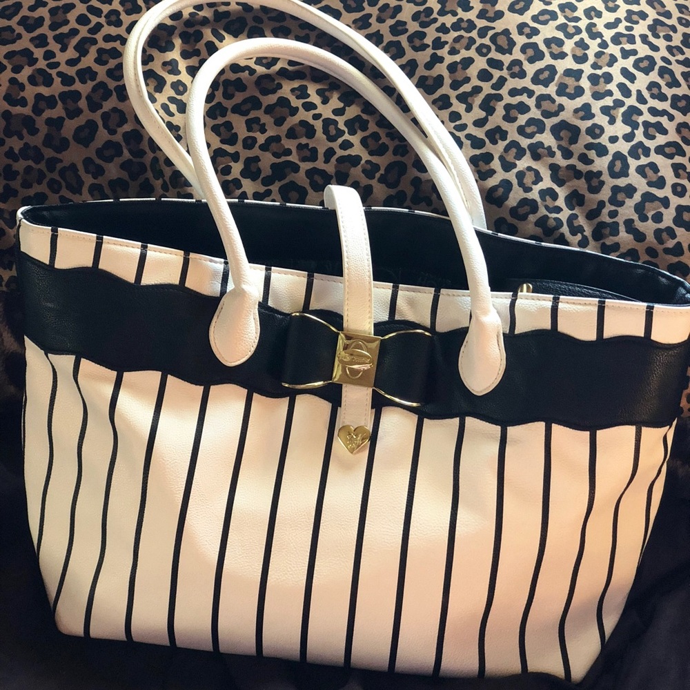 RESERVED FOR TRADE/Betsey Johnson bag
